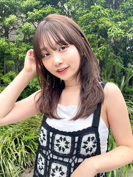 メゾンドイギー(MAISON de IGGY) ロングレイヤーカットアースカラーミルクティーアッシュ