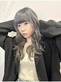 ホワイトシルバーブロンドカラーレイヤーカット