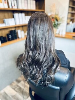 ローズラビット(Rose Rabbit)の写真/お客様の顔のパーツ、骨格、黄金比に基づいて作ります◎どこから見てもキレイなシルエットが叶う＊