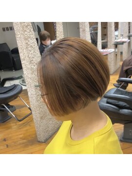 アサクラ シンキタ(ASAKURA SHINKITA) ぼかしハイライト艶ボブ