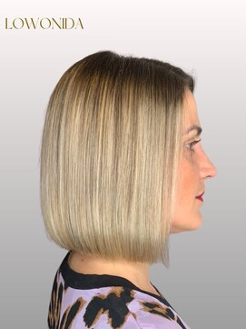 ロワナイダ(LOWONIDA) エアタッチグラデーションブリーチ×ボブ