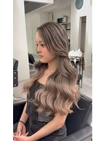 シエラ 南船場(CIERA.)&nbsp;バレイヤージュ天使の羽バング外ハネボブくびれヘア