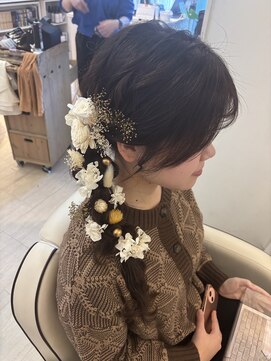 ヘアーリゾートラシックアールプラス(hair resort lachiq R+) 成人式ダウンスタイル