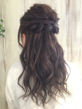 アンフィフォープルコ(AnFye for prco) 【AnFyeforprco】ゆる巻きウェーブ☆愛されハーフアップ♪