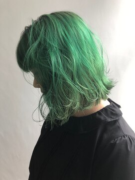 サングース(Sungoose) sungoose tokyoネオウルフ毛先パーマフォギーベージュ耳かけ