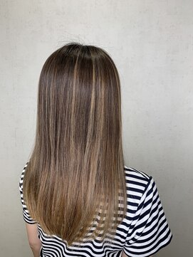 湊(minato) バレイヤージュ