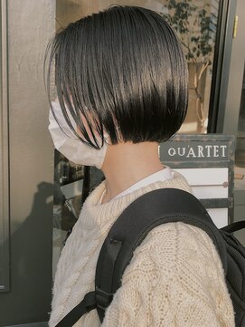 ヘアーアイスカルテット(HAIR ICI QUARTET) センターパート　ミニボブ