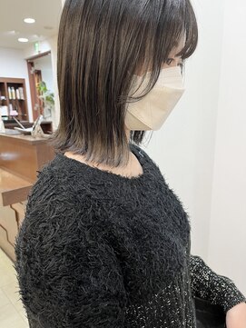 キアラ(Kchiara) シンプル外ハネスタイル