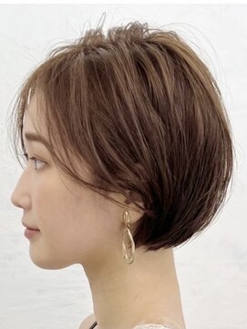 ヘアー 4038(HAIR.4038) フェミニンリラクシーショートボブ
