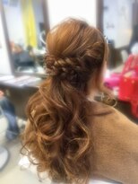 ムーブ(Moob)&nbsp;ロープ編み込み × ハーフアップアレンジスタイル【別府】