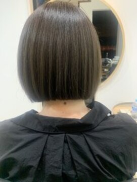 ビーヒアナウ N゜02 金沢鞍月店(BE HERE NOW) ミニボブstyle