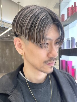 ピークアブー 原宿ハラカド(PEEK-A-BOO) グレイヘア メンズショート PEEKABOO 原宿 表参道