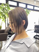 アムヘアー(A.M. hair)&nbsp;アイスグレージュ前下がりショート☆