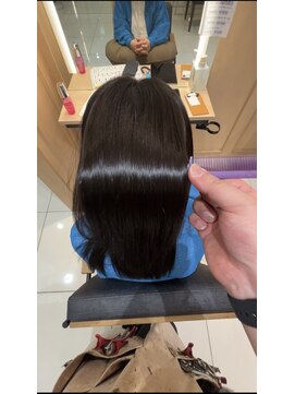 フェイス 伊勢原(FACE。) ダメージしている毛髪でもツヤツヤにプレミアム髪質改善