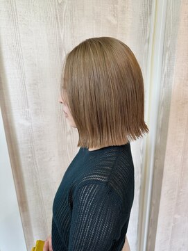 ヘーゼルベージュ