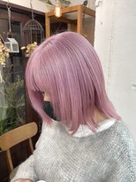 リッカ(RICCA)&nbsp;レイヤーボブ ホワイトピンク ピンクベージュ ダブルカラー 