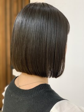 クオリス 上板橋店(QUALIS) 20代30代40代 小顔ワンレンボブ/前下がりボブ/艶ストレート
