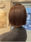 アッシュブラウン×切りっぱなしボブ