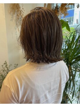 マァロ(malo.) グレージュ　ハイライト