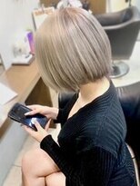 ディア(.eer) 【.eer/ディア】ハイトーン/ホワイトミルクティー/ショートボブ