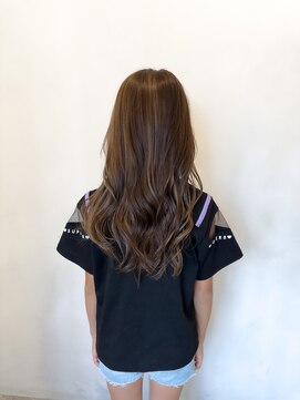 ラウンジ(Lounge) キッズカットお子様カットハイライトカラーロングレイヤー前髪