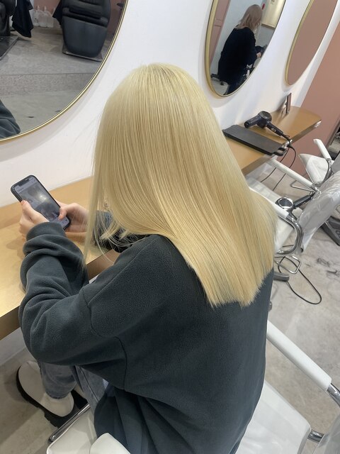 Whiteblonde