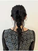 大人可愛いポニーテール編みおろしヘアアレンジ