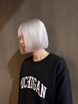 ソル 栄矢場町(SOL) ホワイト/ホワイトシルバー/シルバー