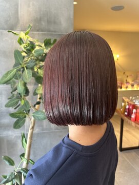 美容室 アイディー i-dee ブリーチなしボルドー×ボブ