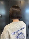 ミニボブ/グレージュカラー/切りっぱなしボブ