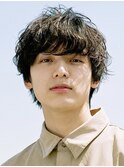 ツイストスパイラルパーマセンターパートツーブロック刈り上げ