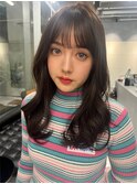 チョコレートツヤブラウン　ミディアムレイヤー前髪あり