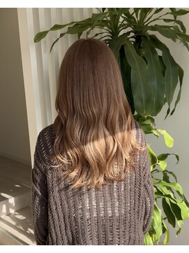 ミルクティーベージュ