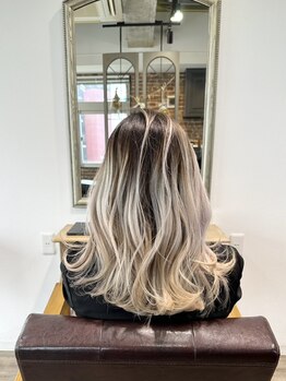 フェリーチェヘアーデザイン(Felice)の写真/宇都宮で叶う「 都内クオリティのデザインカラー 」ケアブリーチでダメージレスに♪理想の色味とツヤを実現