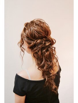 アカラ ヘアアンドメイク 宇美(Akala hair&make) ルーズなたてアップ