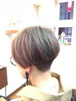 トゥルバグース(Ter Bagus)&nbsp;アースカラーハイライトショートボブ