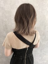 イール(iIIL) 【iIIL hair lounge】外国人風外ハネミルキーベージュ　高崎
