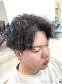 無造作スパイラルパーマ　メンズ刈り上げ
