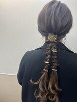 クレア(Crea) お呼ばれヘアセット　編み下ろし　編み込み　ポニーテール