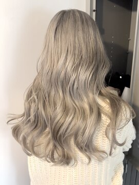 リリー シブヤ(Lilly shibuya) 【Lilly渋谷】#グレージュ#ホワイトグレージュ#学割U24#韓国