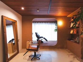 ナロ(narro)の写真/落ち着く萱町商店街内、ビル2Fの隠れ家サロン。