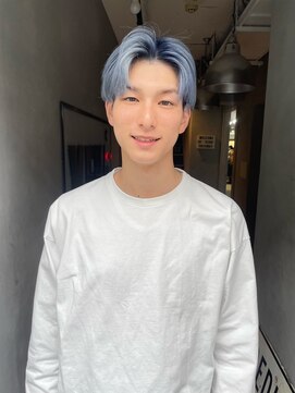 ジーナ(XENA) 顔型別ヘアスタイル特集　ペールブルーデザインカラー