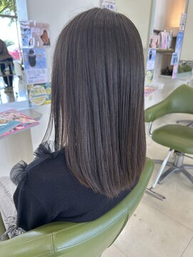 シュウ 西尾店(Shu) ミルクティーベージュ