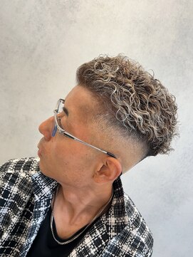 ルースト 西院店(ROOST) ホワイトハイライト極道パーマ