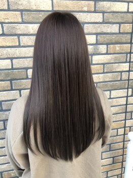 傷みが気になる方でも【BELLO】が自信を持ってオススメする縮毛矯正！エイジング毛に悩んでいる方も◎