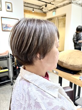 30代40代50代白髪ぼかしハイライト脱白髪染めハンサムショート