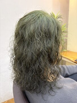 キャラシャローネ お台場(CharaChalone) くるくるパーマ／マット／グリーン