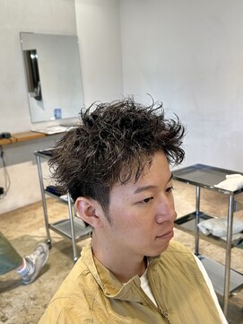 ザデイ カットアンドカルチャーショップ(THE DAY CUT&CULTURE SHOP) スパイキーパーマ