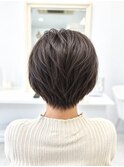 大人のふんわり丸みショート×ナチュラルグレイ