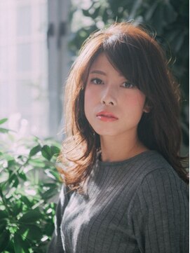 アミ 八王子(amie) 肩のハネ感が可愛いミディアムパーマ
